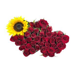 Arreglo Floral de 40 Rosas y Girasoles | Corazón Enamorado