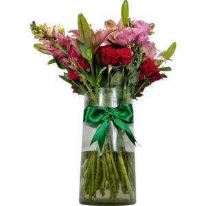 Arreglo Floral de Rosas y Lirios | Rojo Infinito