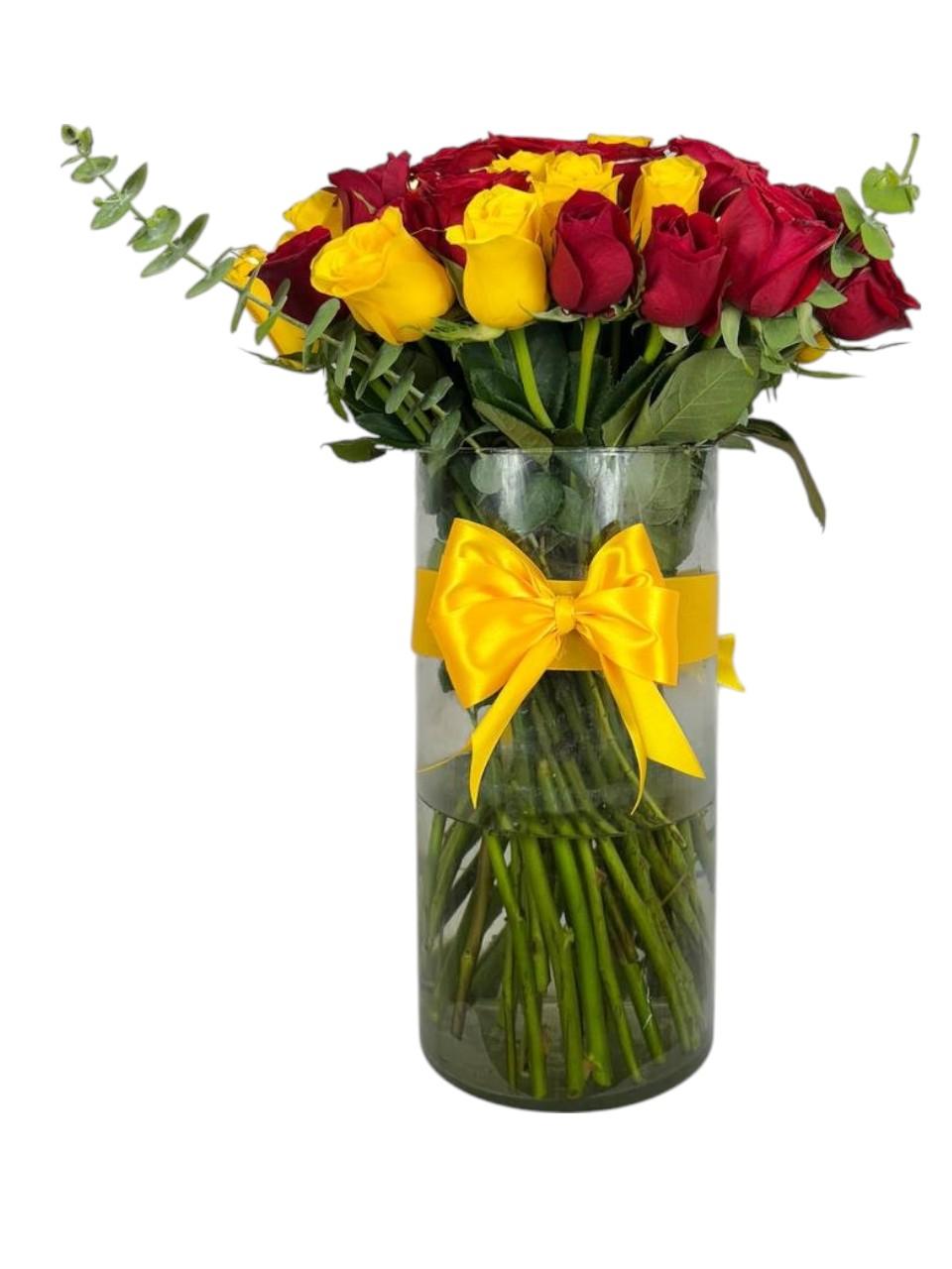 Arreglo Floral de Rosas | Dúo Radiante 2 Arreglo Floral de Rosas | Dúo Radiante - Imagen de 2