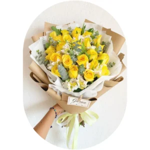 Ramo de 36 Rosas Amarillas con Follaje Mixto | Flores Amarillas